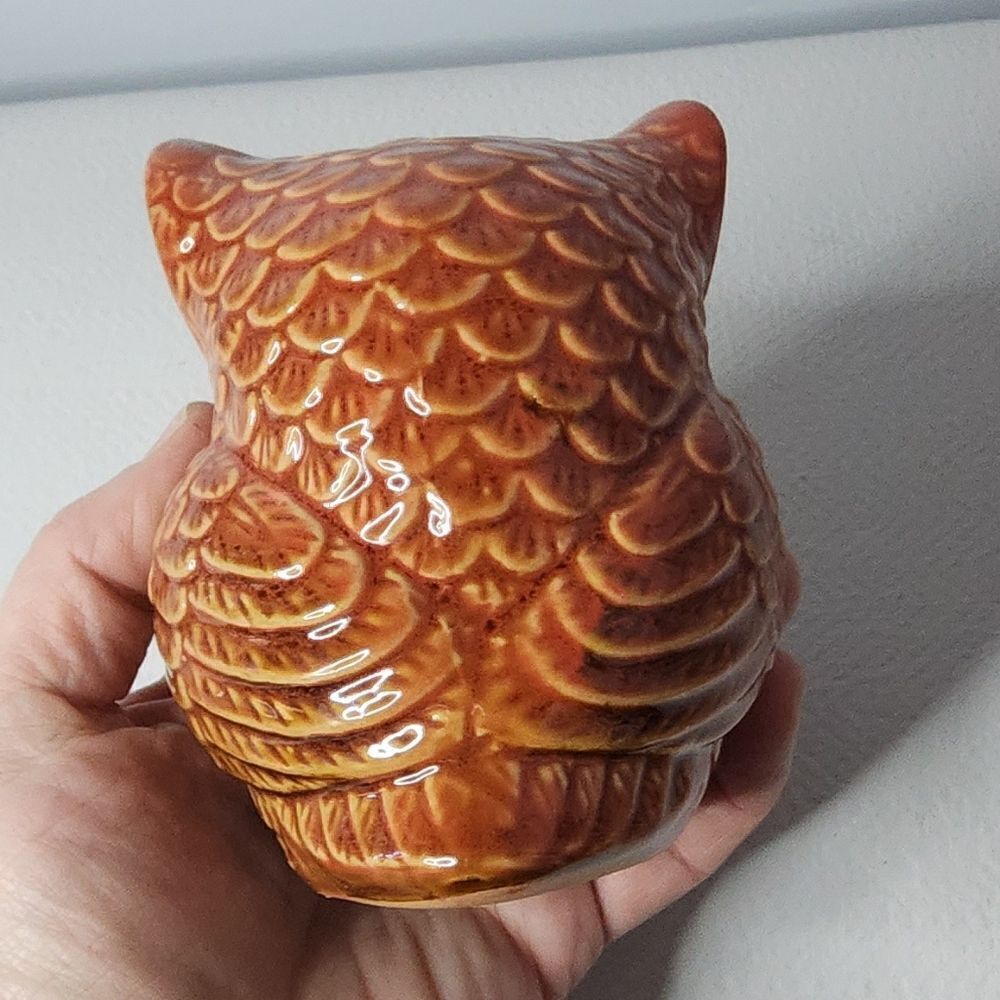 VINTAGE ceramic Hoot Owl figurine Hollow Body Money Stash - Picture 2 of 3